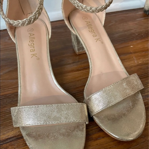 1” Block Heels - Picture 5 of 6